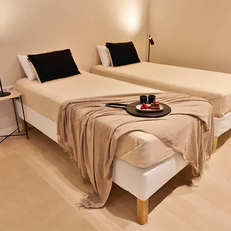 Saristays Lofts R شقة