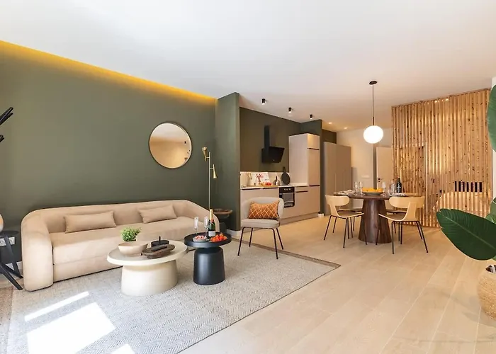 Saristays Lofts R *