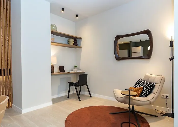 Saristays Lofts R شقة